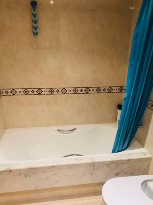 Appartement Piso Moderno à Sarria Extérieur photo